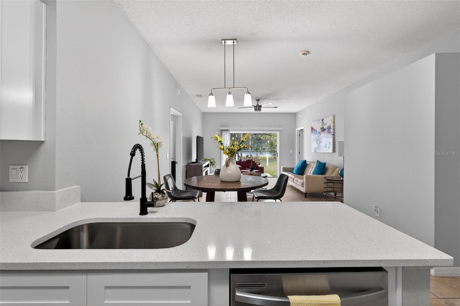 Image 8 of 45 For 1850 Emerald Green Circle