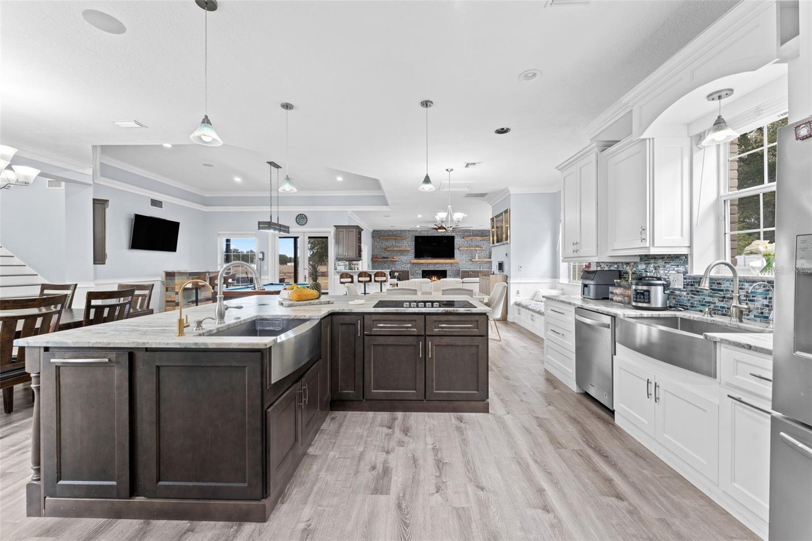 Image 11 of 55 For 8549 Hillcrest Drive