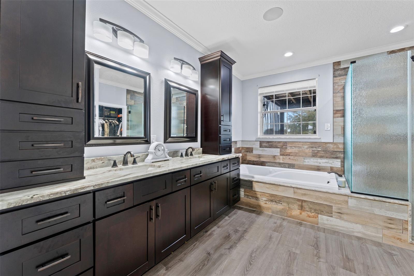 Image 20 of 55 For 8549 Hillcrest Drive