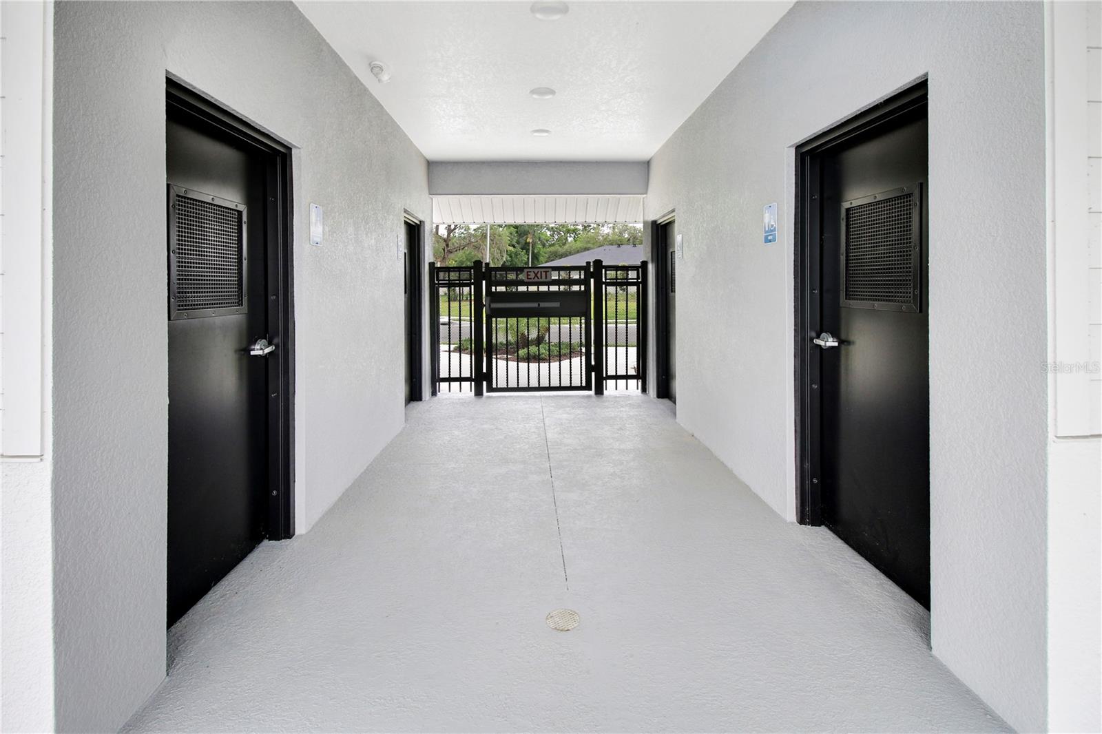 Image 4 of 7 For 1523 Heritage Place