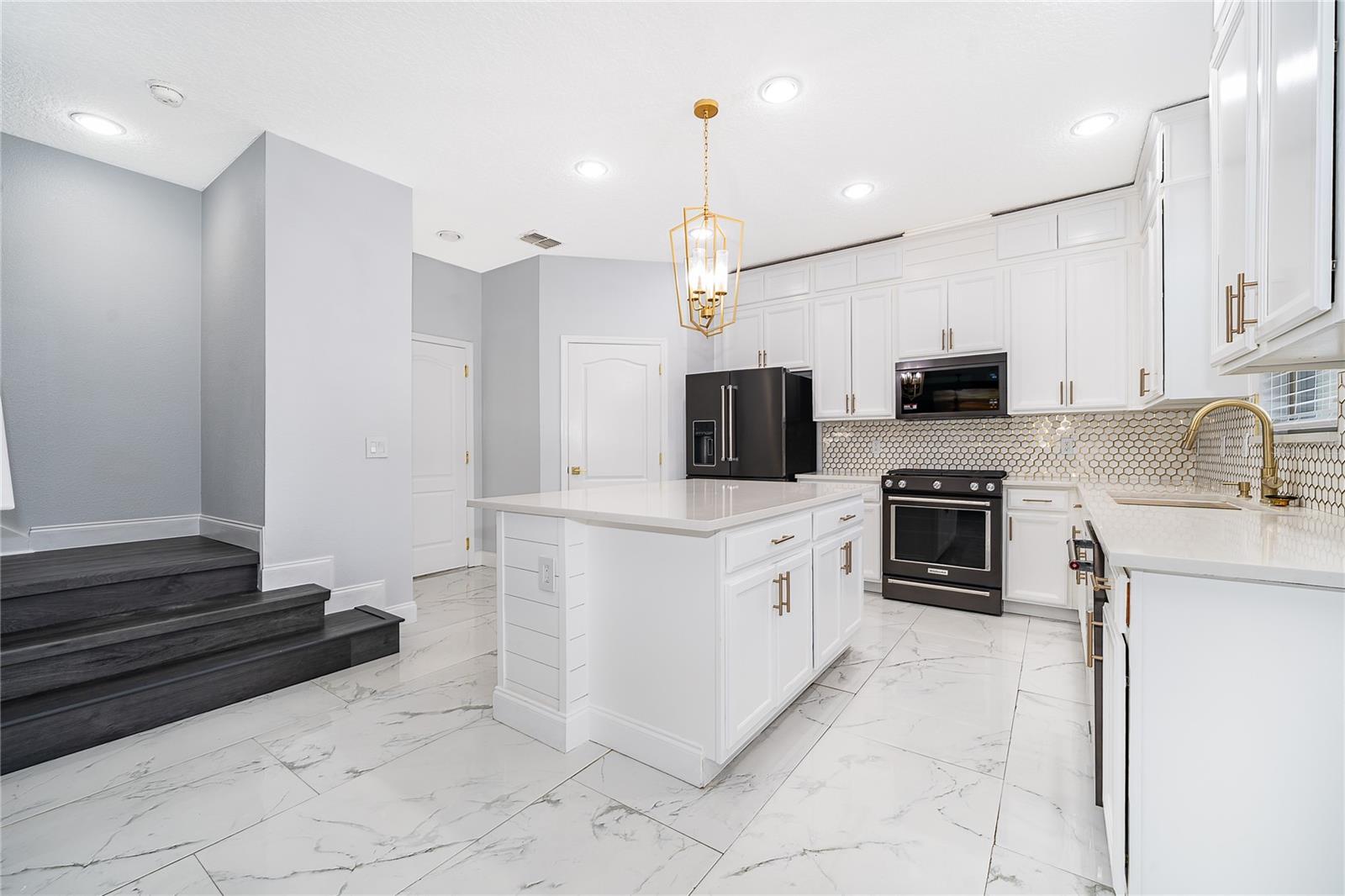 Image 17 of 48 For 163 Ancona Avenue