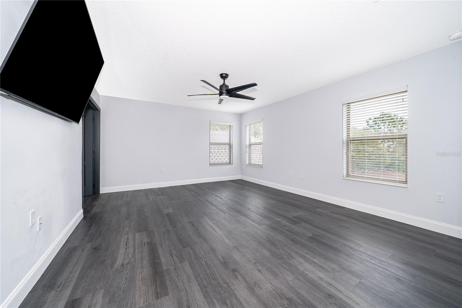 Image 25 of 48 For 163 Ancona Avenue