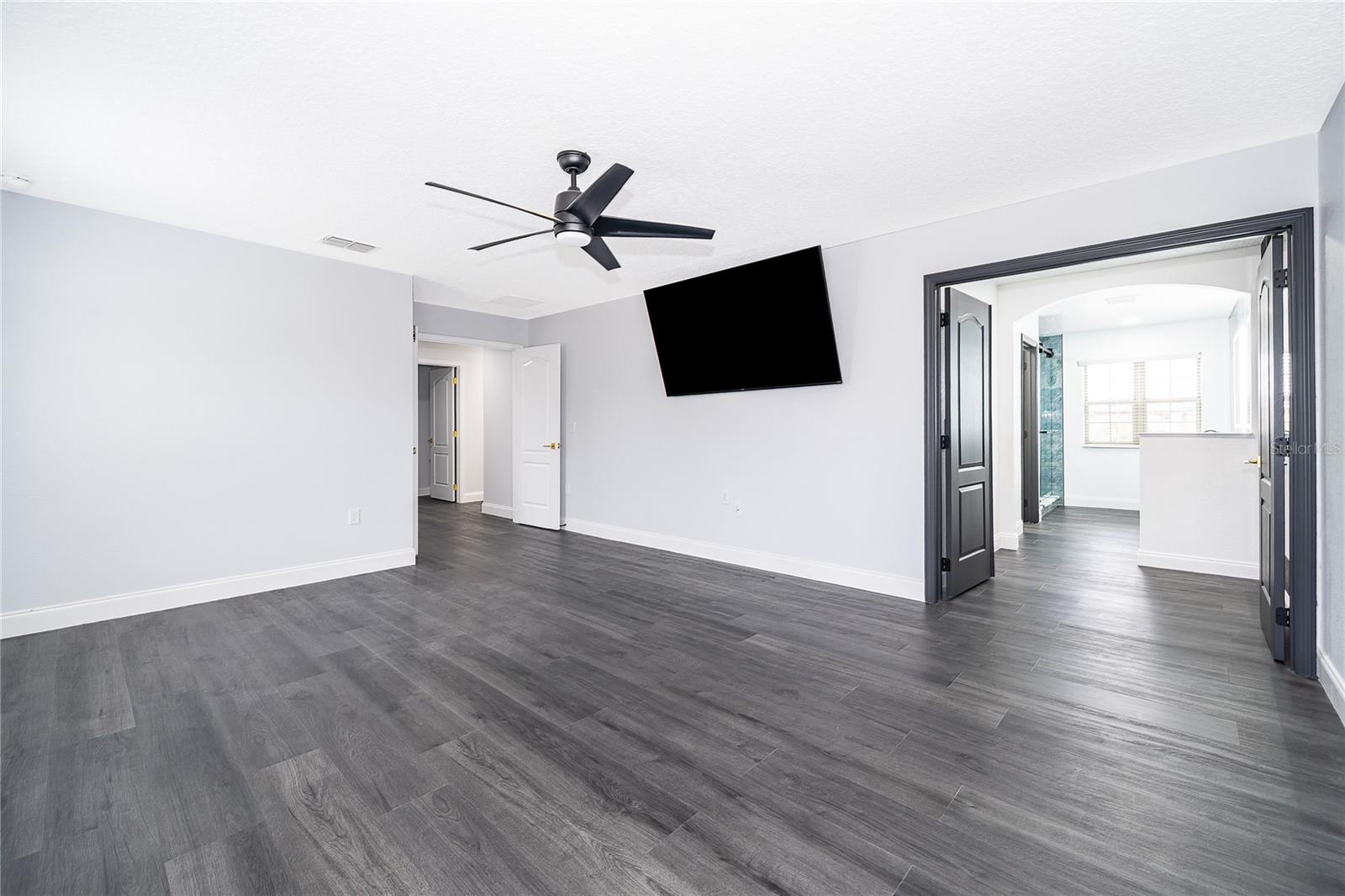 Image 28 of 48 For 163 Ancona Avenue