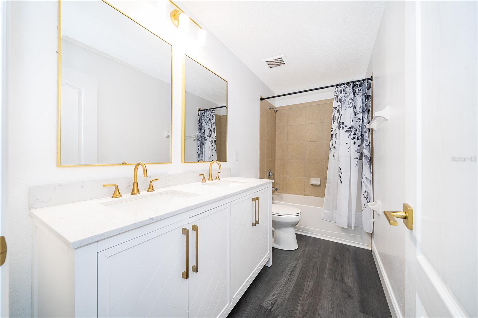 Image 35 of 48 For 163 Ancona Avenue