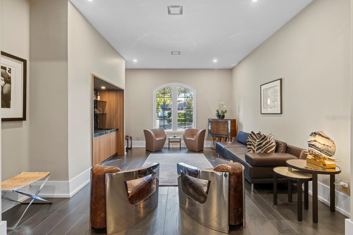 Image 15 of 47 For 1200 Via Salerno