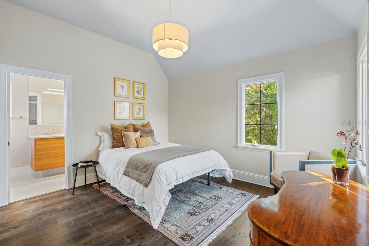 Image 30 of 47 For 1200 Via Salerno