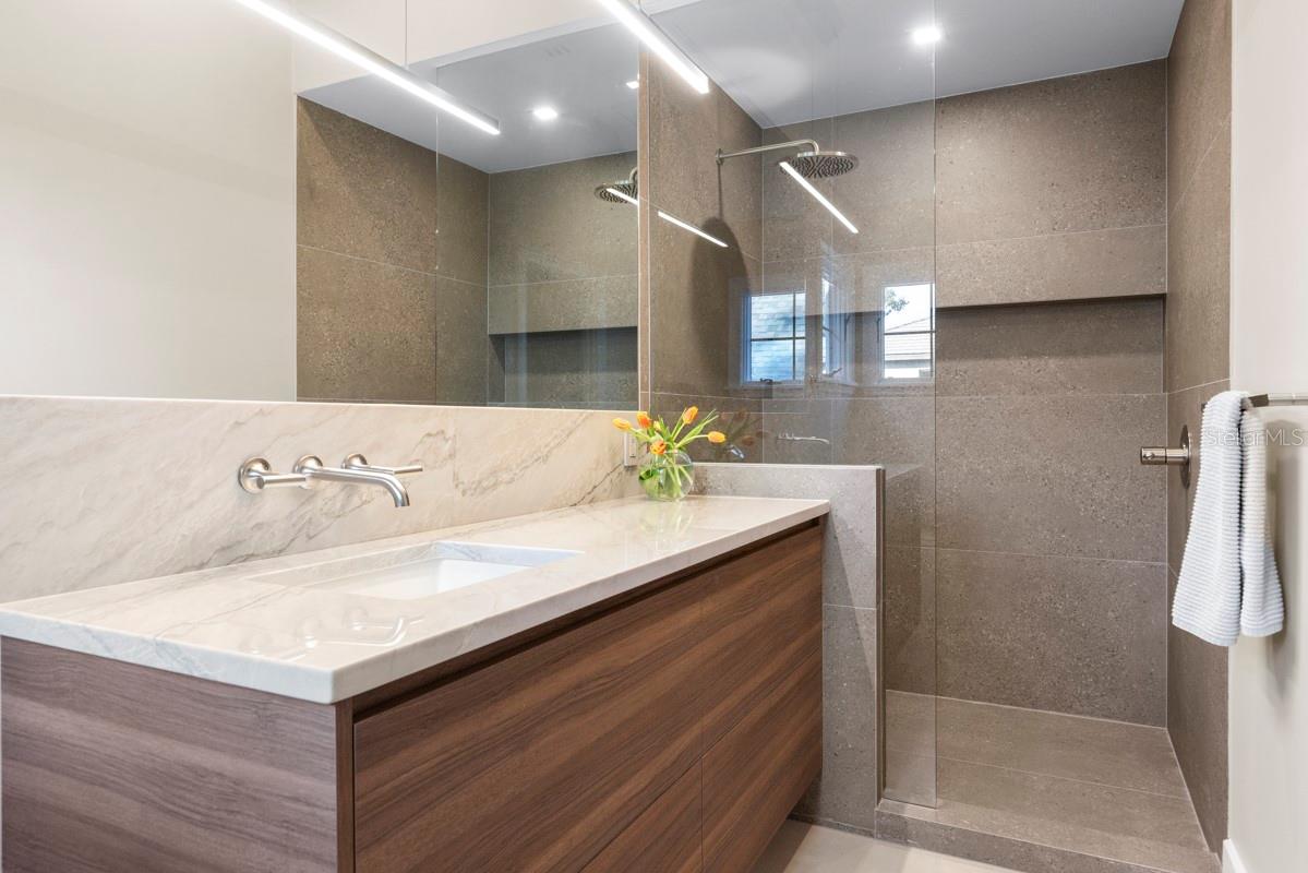 Image 31 of 47 For 1200 Via Salerno