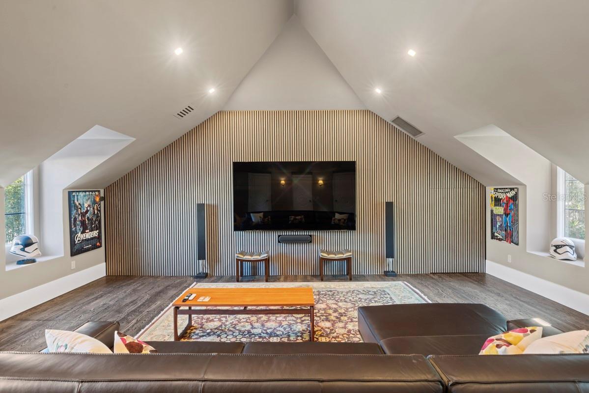 Image 32 of 47 For 1200 Via Salerno