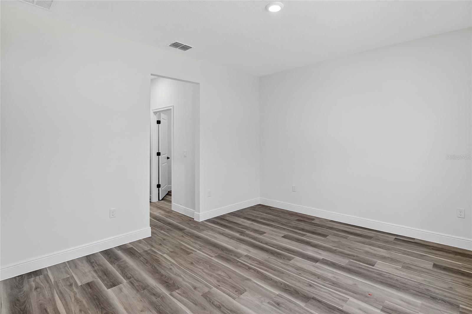 Image 11 of 25 For 7545 Galena Avenue