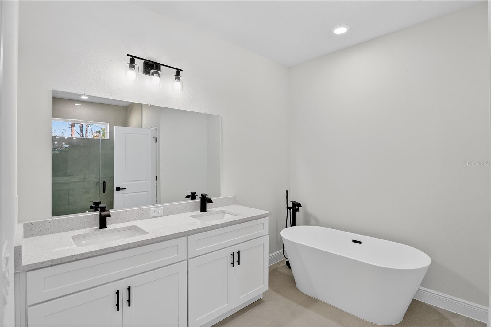 Image 13 of 25 For 7545 Galena Avenue