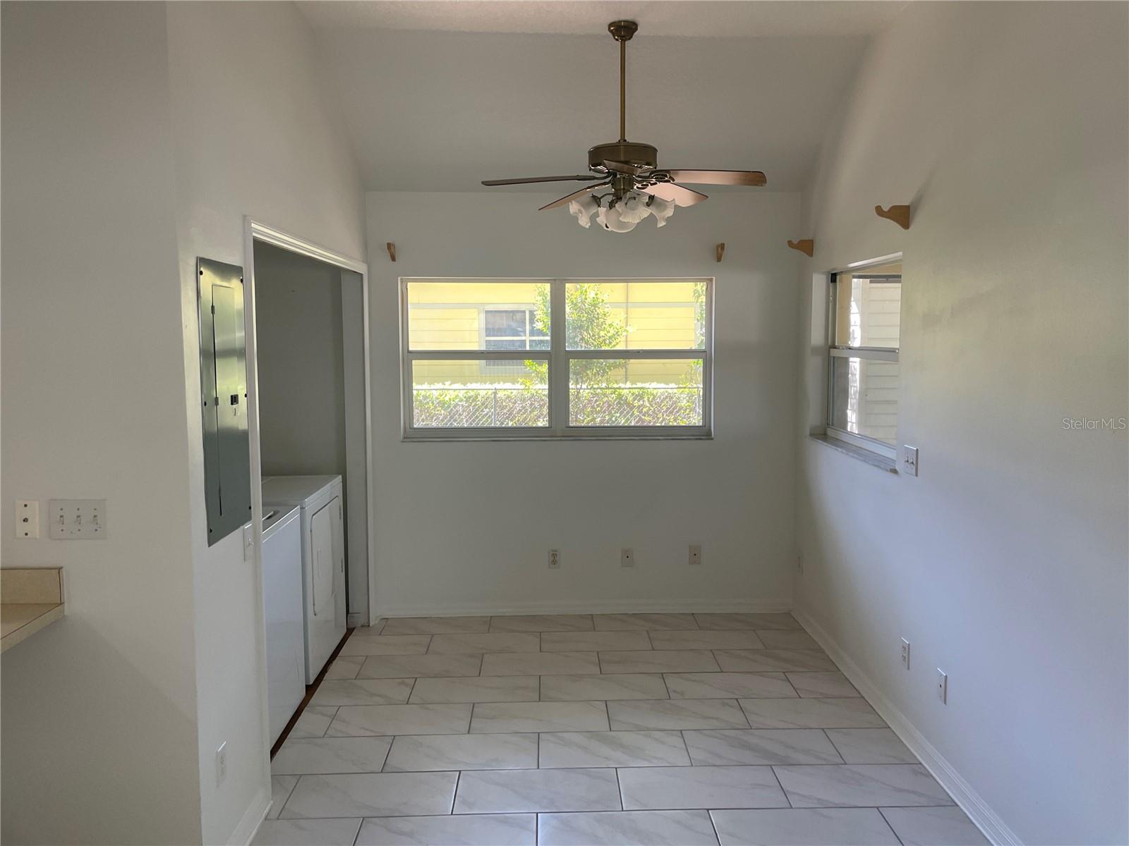 Image 12 of 34 For 456 Minneola Avenue