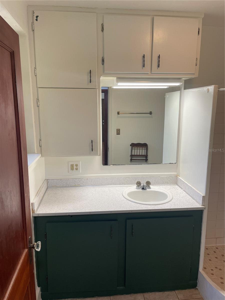 Image 23 of 34 For 456 Minneola Avenue