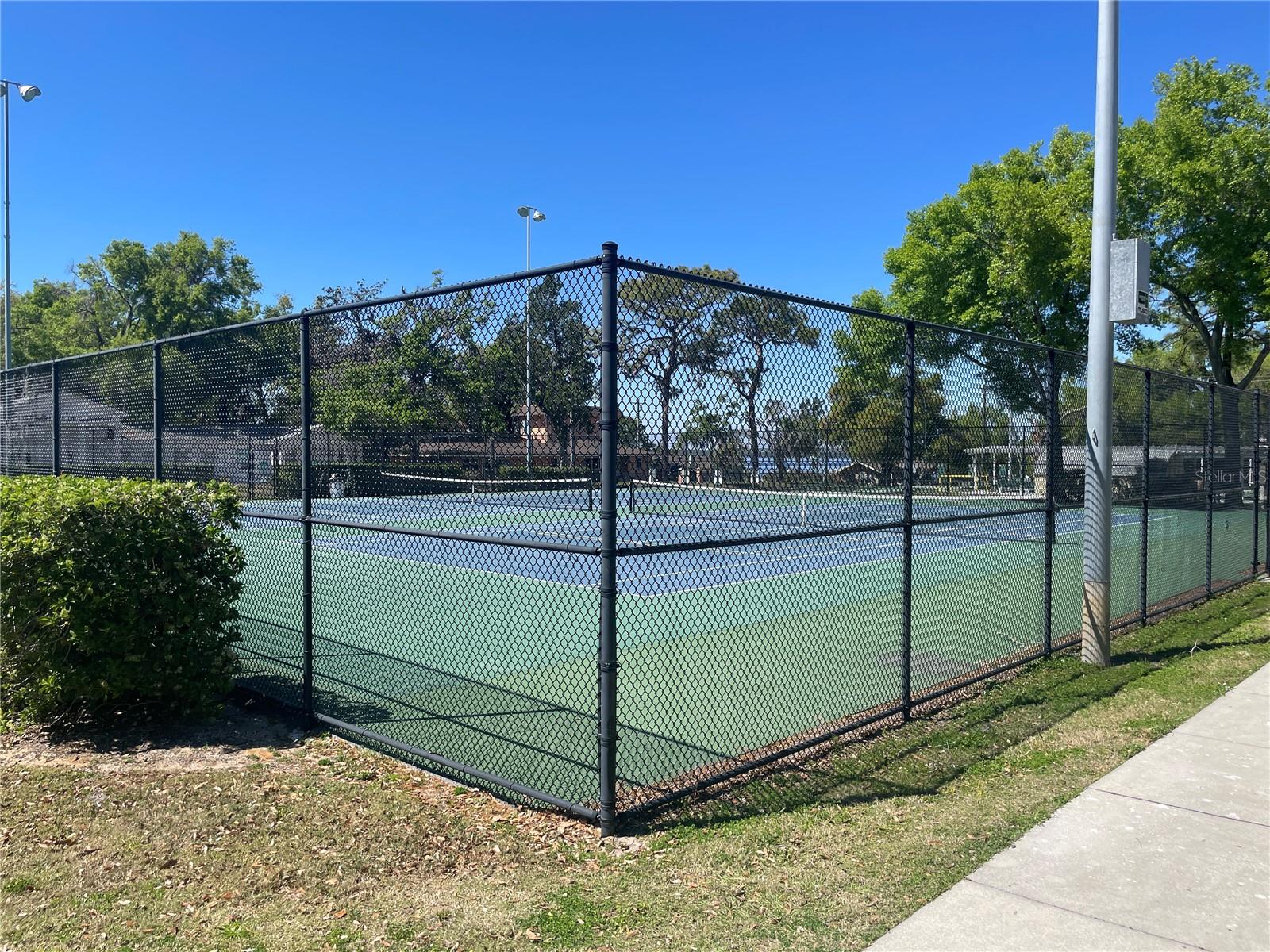 Image 5 of 34 For 456 Minneola Avenue