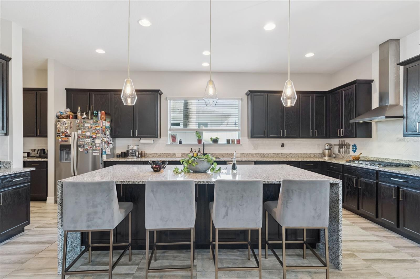 Image 21 of 66 For 14872 Winkfield Court