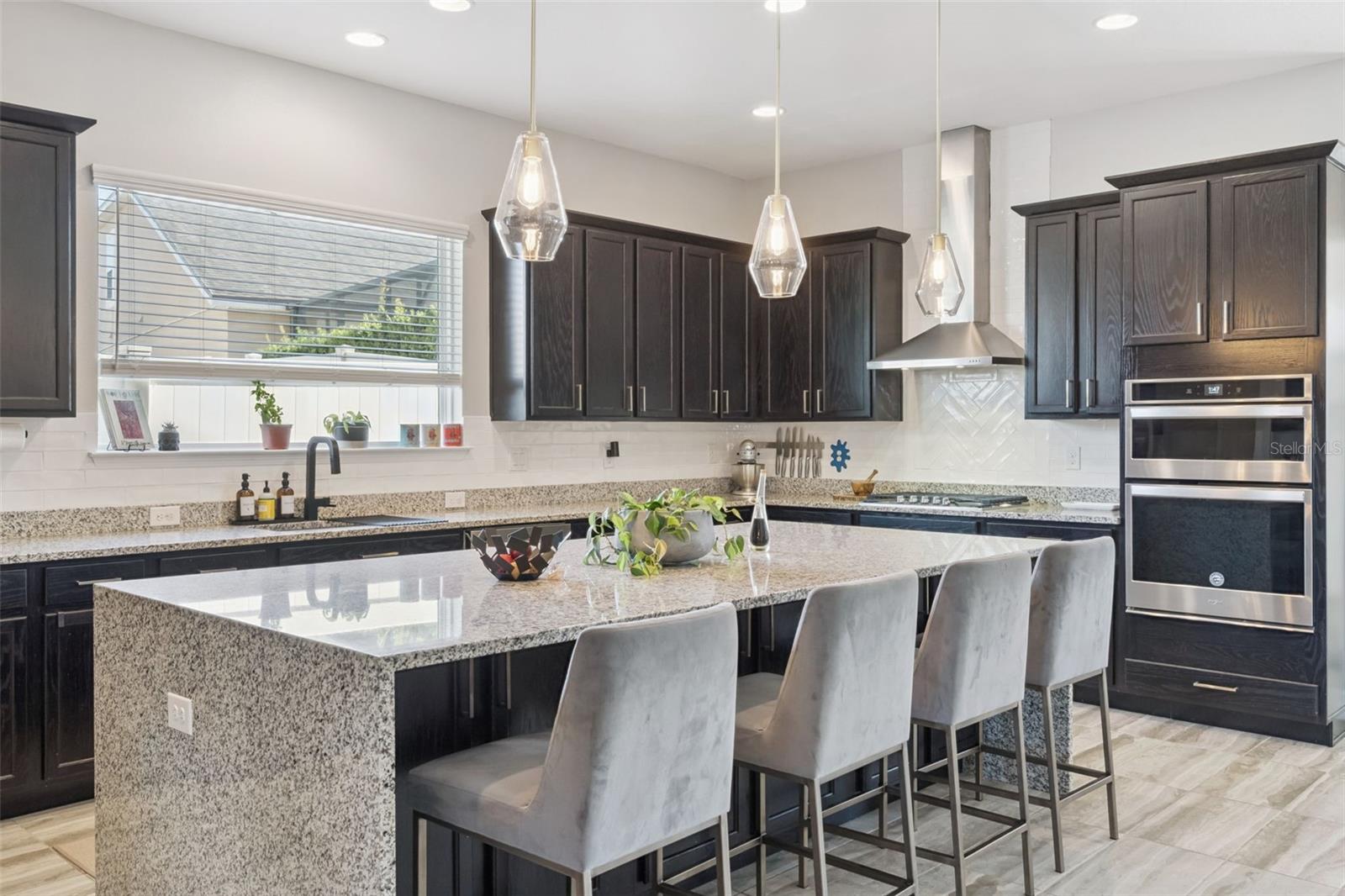 Image 22 of 66 For 14872 Winkfield Court