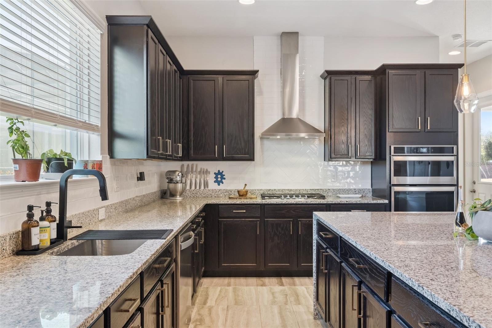 Image 24 of 66 For 14872 Winkfield Court