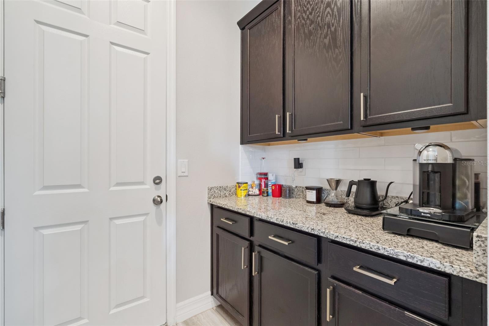 Image 25 of 66 For 14872 Winkfield Court