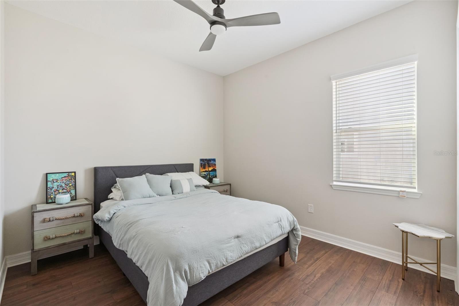 Image 28 of 66 For 14872 Winkfield Court