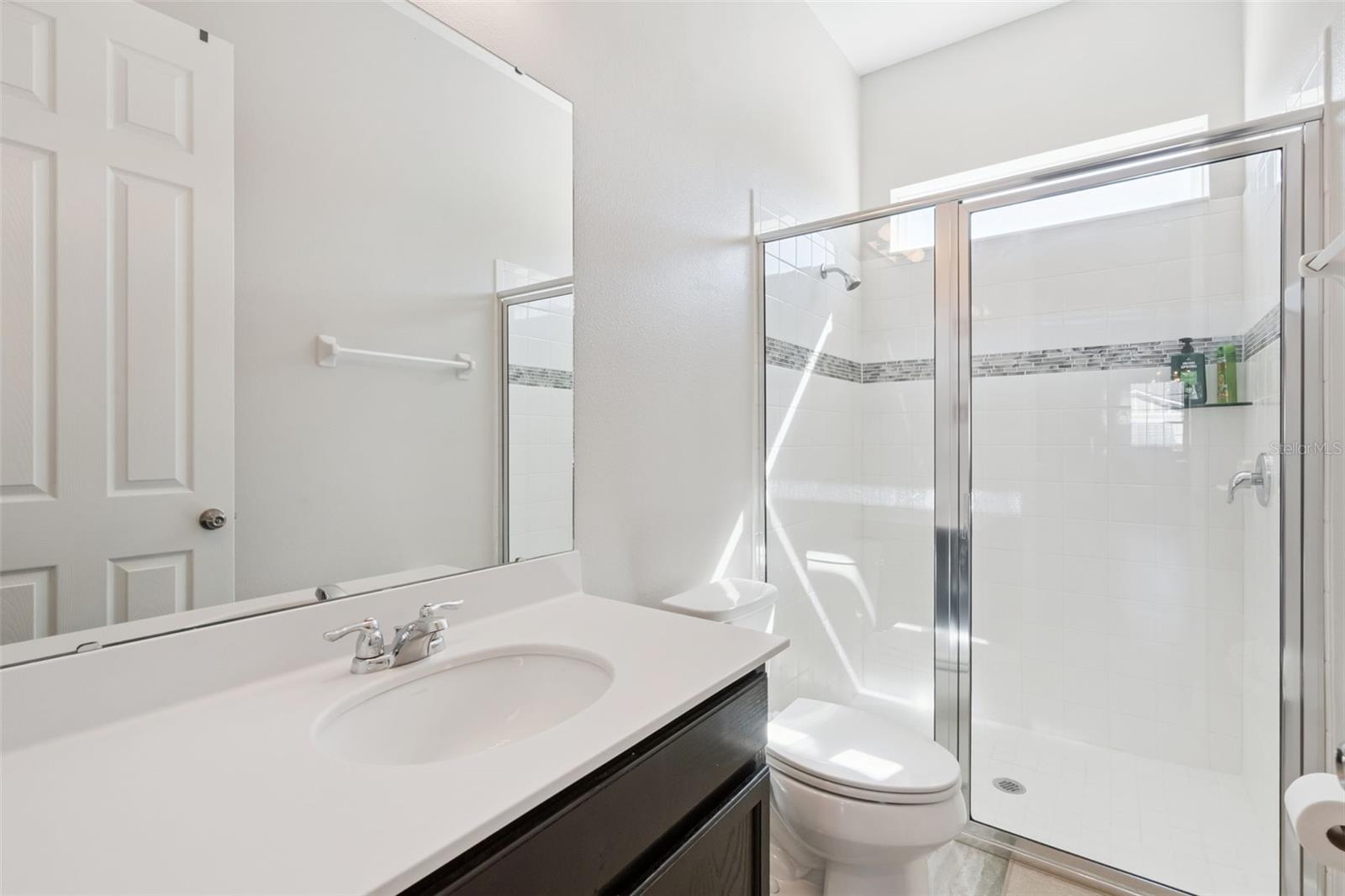 Image 37 of 66 For 14872 Winkfield Court