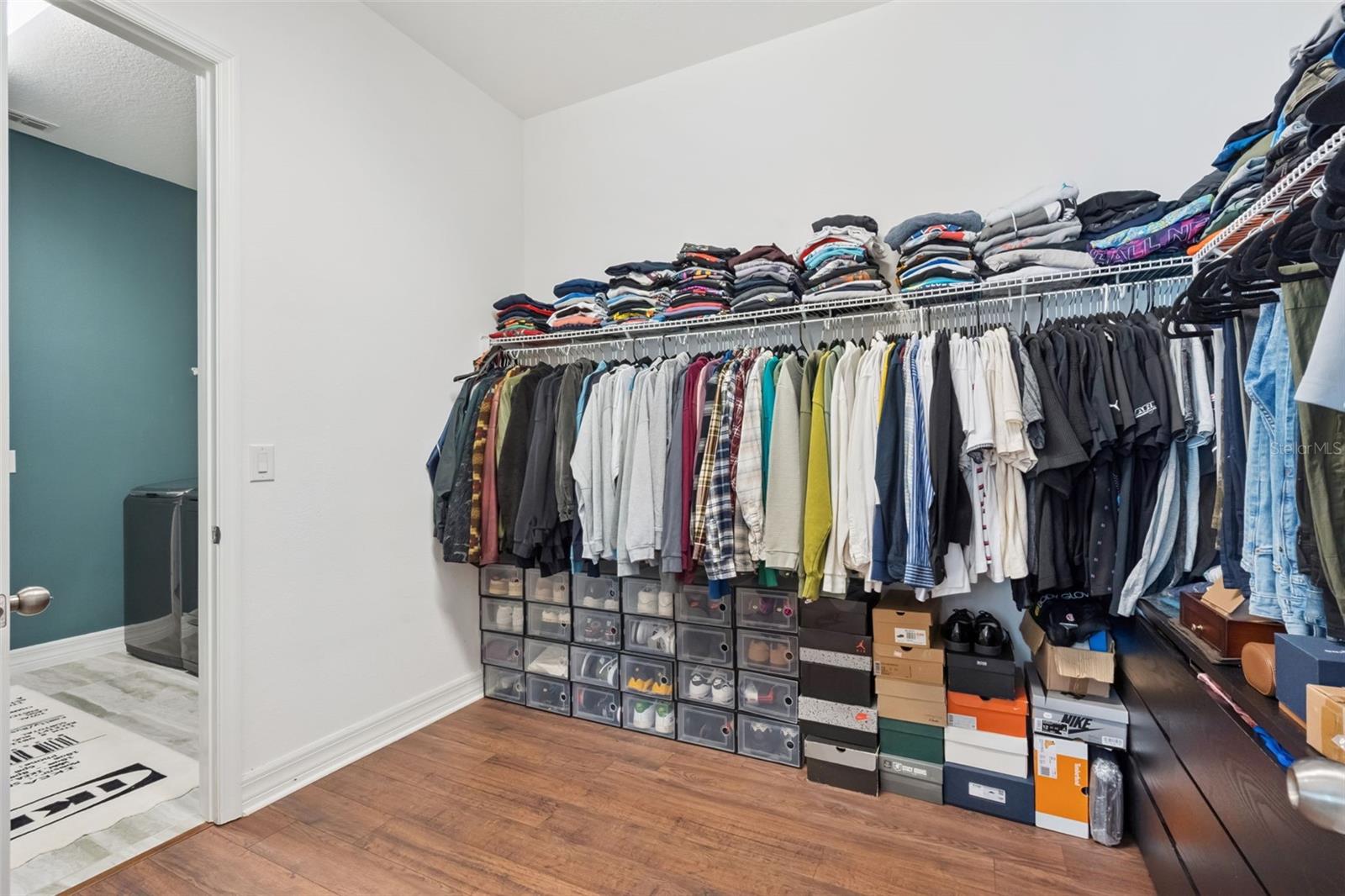 Image 39 of 66 For 14872 Winkfield Court