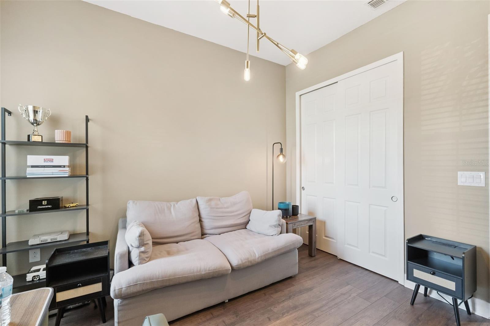 Image 42 of 66 For 14872 Winkfield Court