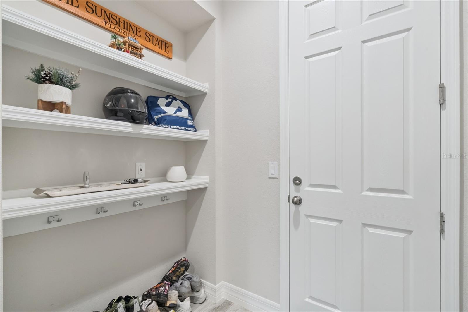 Image 44 of 66 For 14872 Winkfield Court