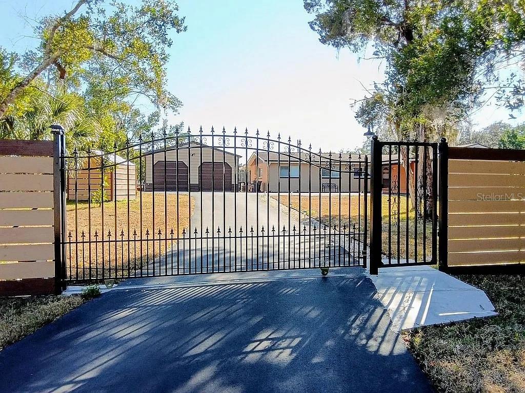 Image 2 of 45 For 758 Buffalo Road