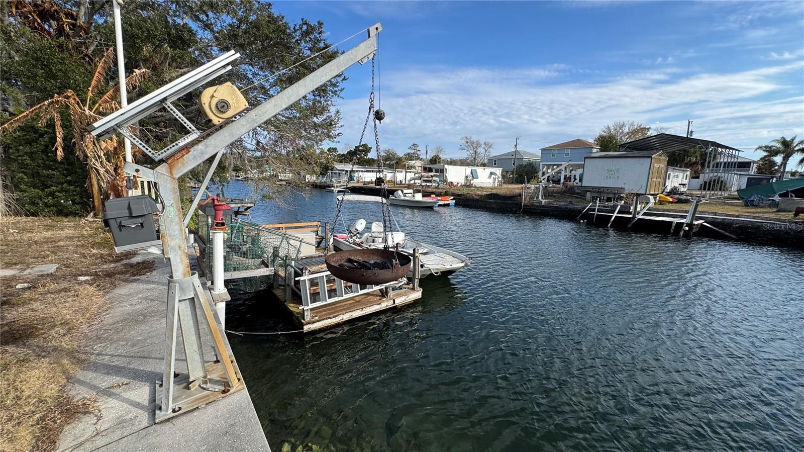 Listing photo id 16 for 5290 Circle Drive