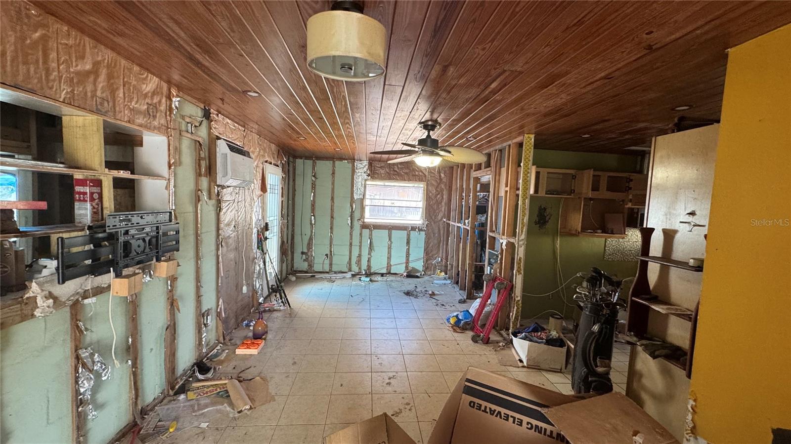 Listing photo id 2 for 5290 Circle Drive