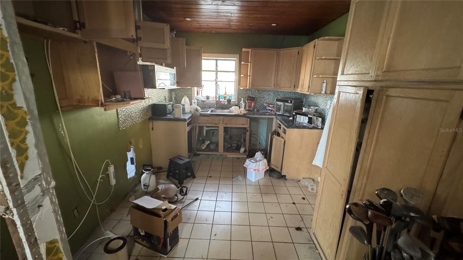 Listing photo id 5 for 5290 Circle Drive