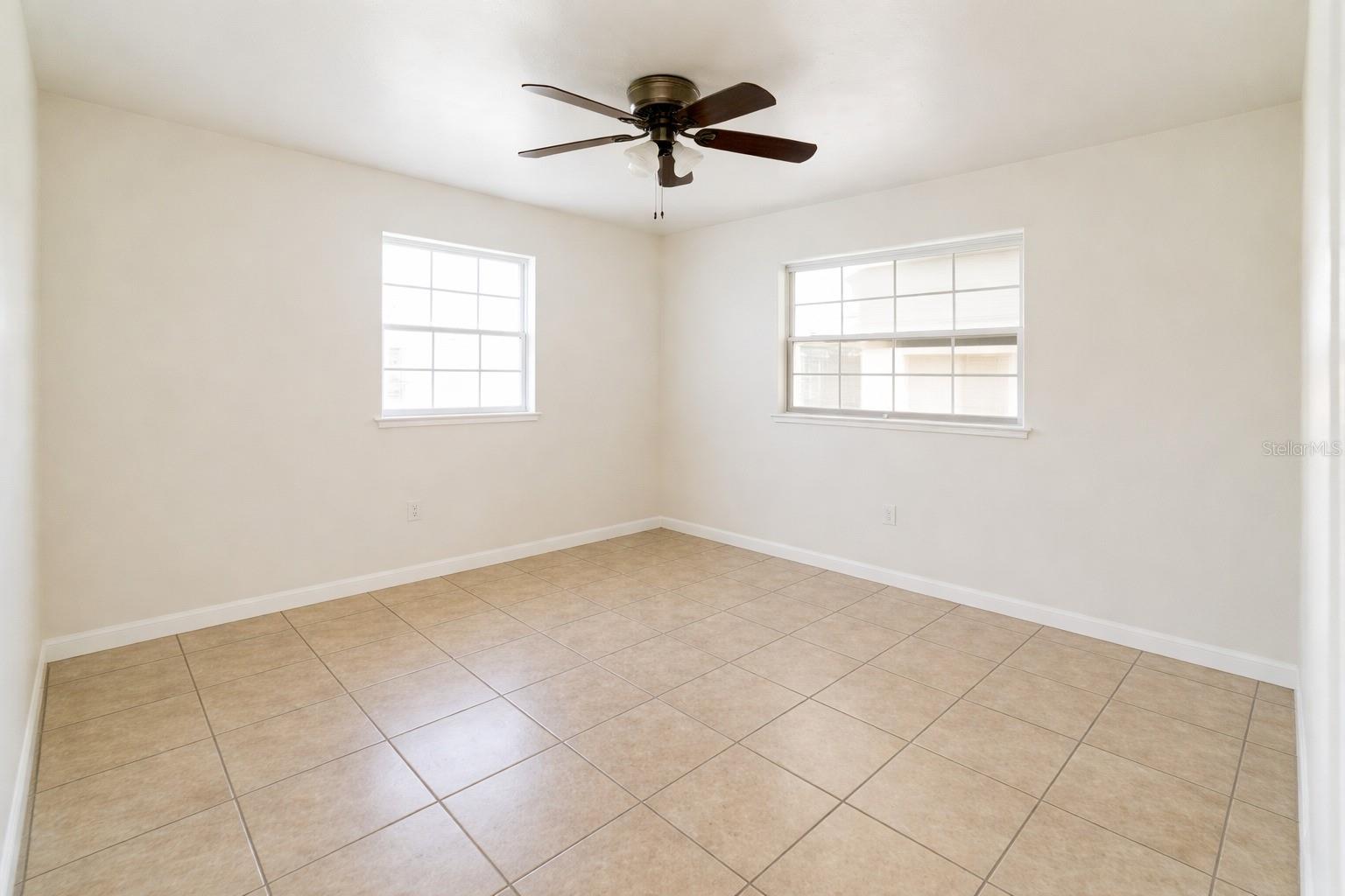 Image 4 of 7 For 717 Lunar Lake Circle