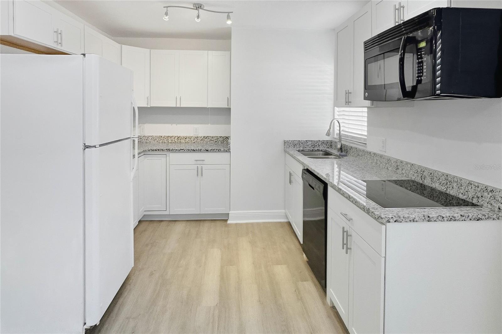 Image 8 of 31 For 2349 Lisa Street