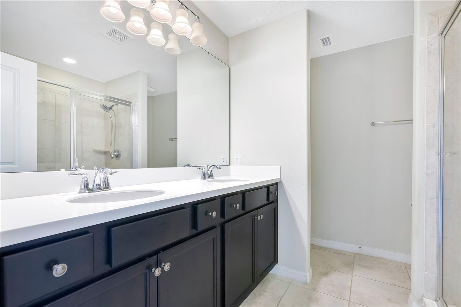 Image 20 of 45 For 7231 Duxbury Lane