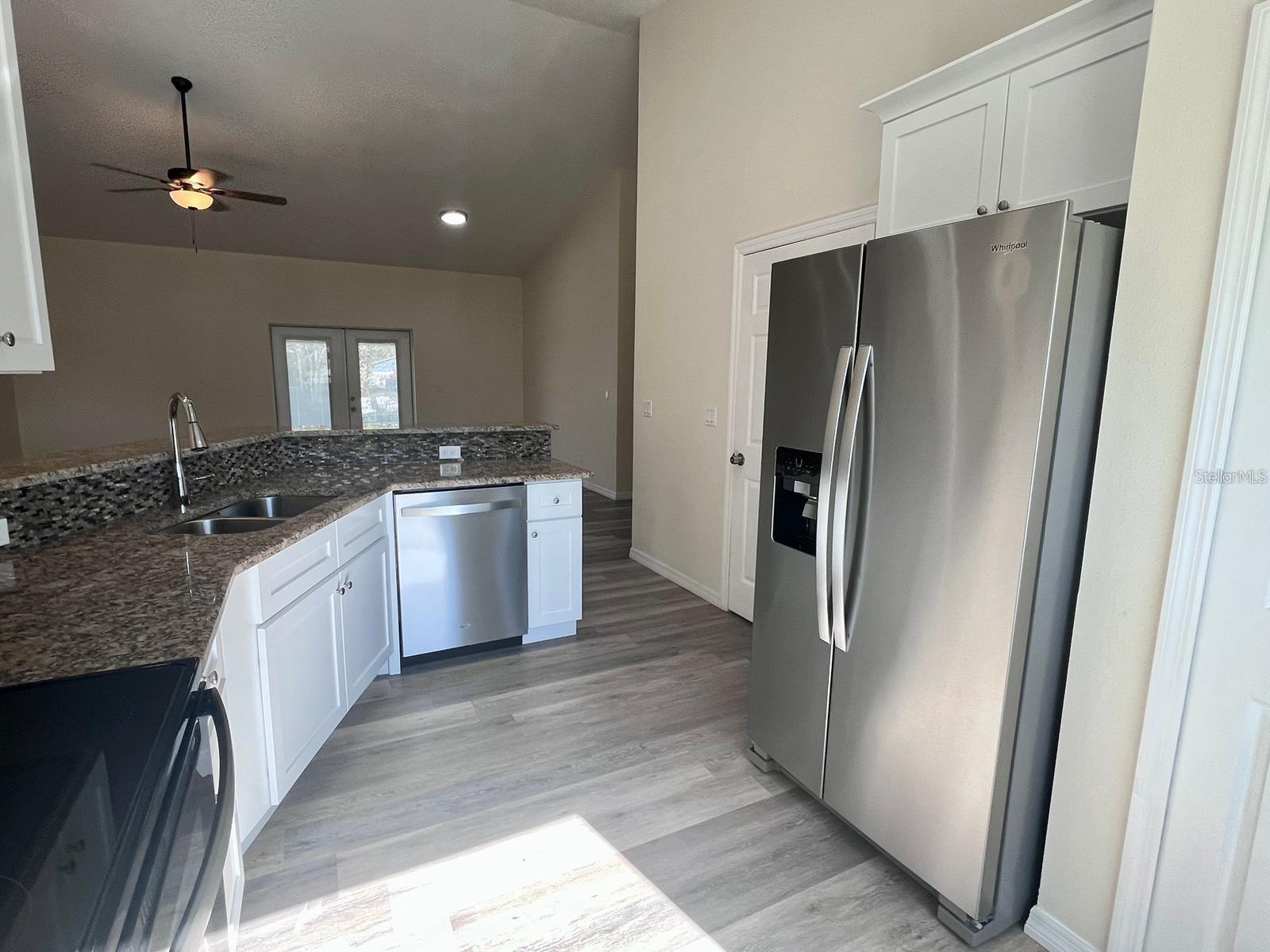 Image 4 of 18 For 925 Lora Street