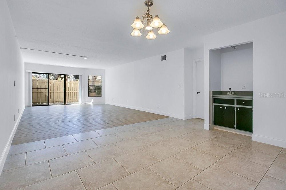 Image 10 of 35 For 325 Tangle Run Boulevard 1113