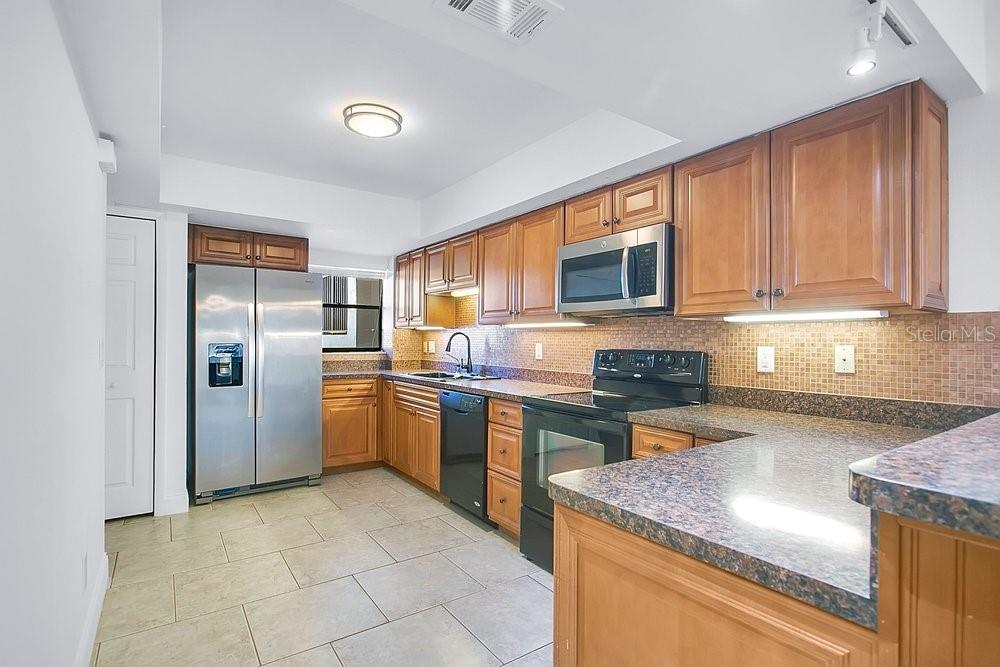 Image 11 of 35 For 325 Tangle Run Boulevard 1113