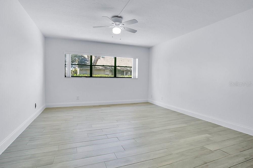 Image 16 of 35 For 325 Tangle Run Boulevard 1113