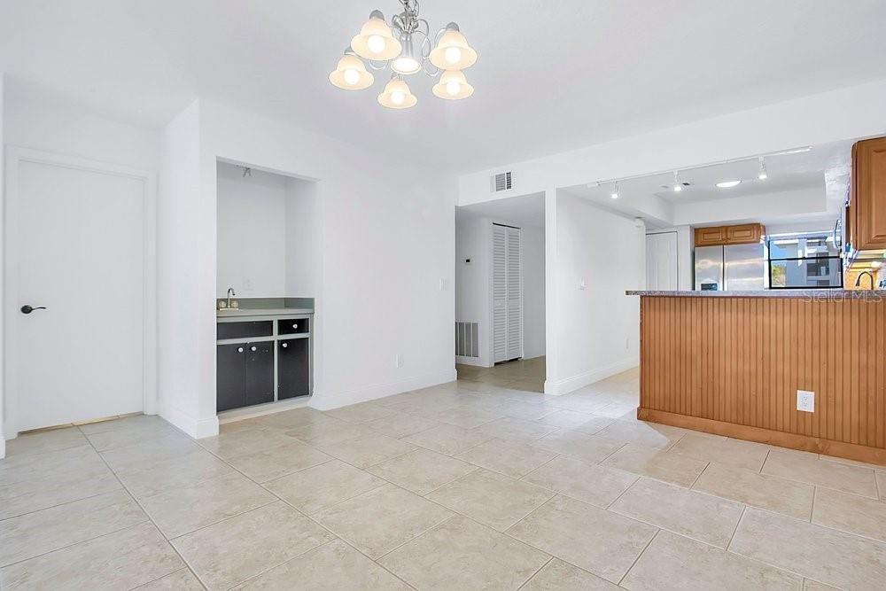 Image 9 of 35 For 325 Tangle Run Boulevard 1113