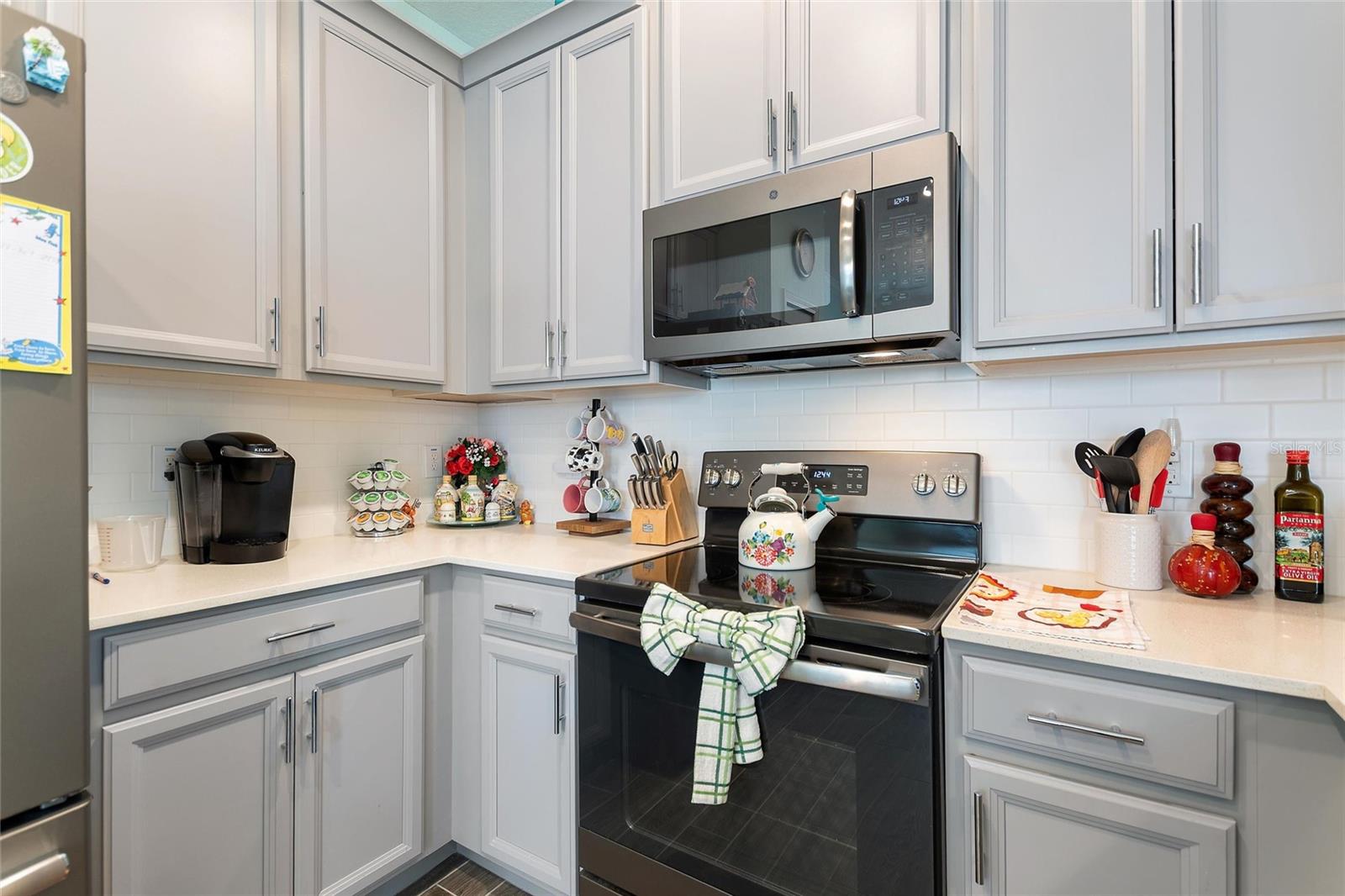 Image 16 of 63 For 2937 Theme Street