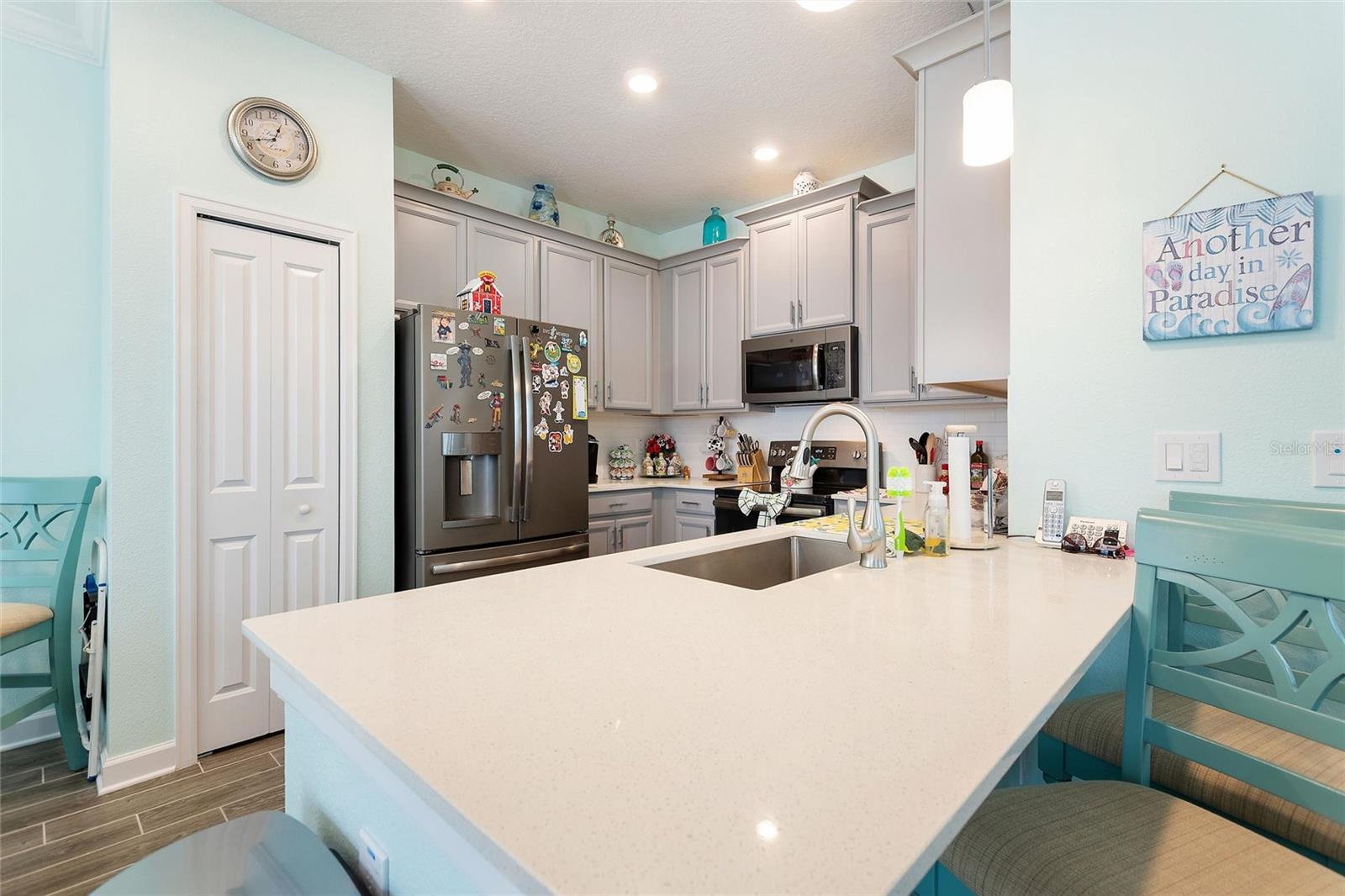 Image 17 of 63 For 2937 Theme Street