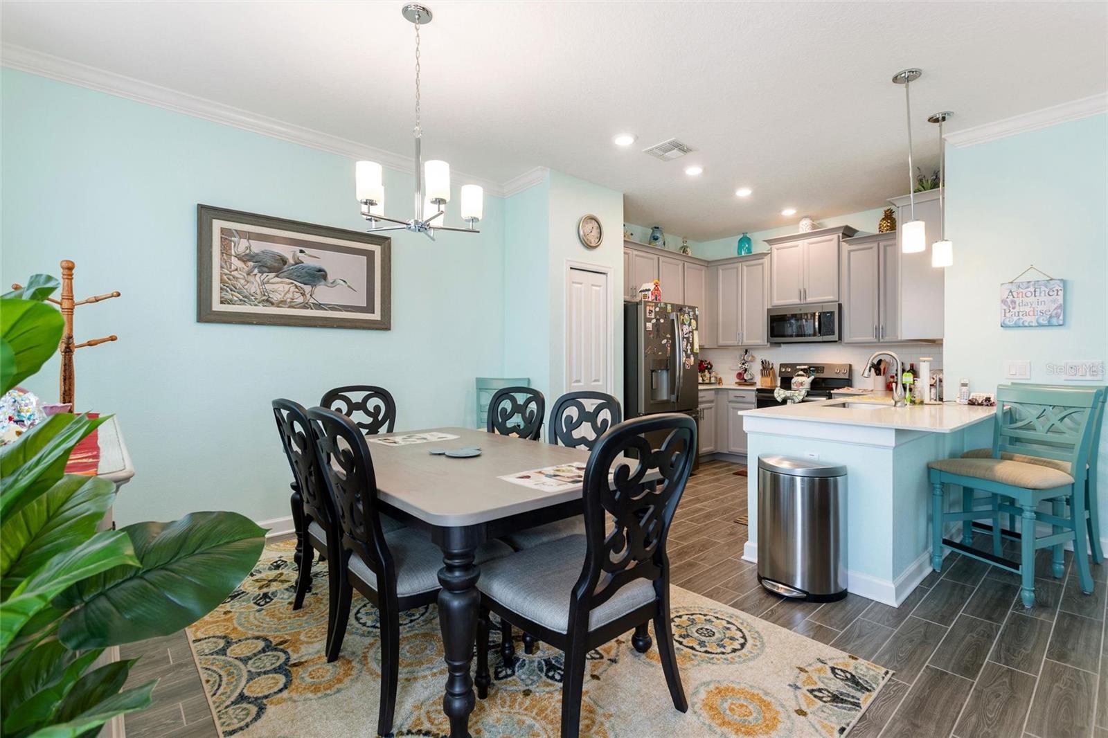 Image 18 of 63 For 2937 Theme Street