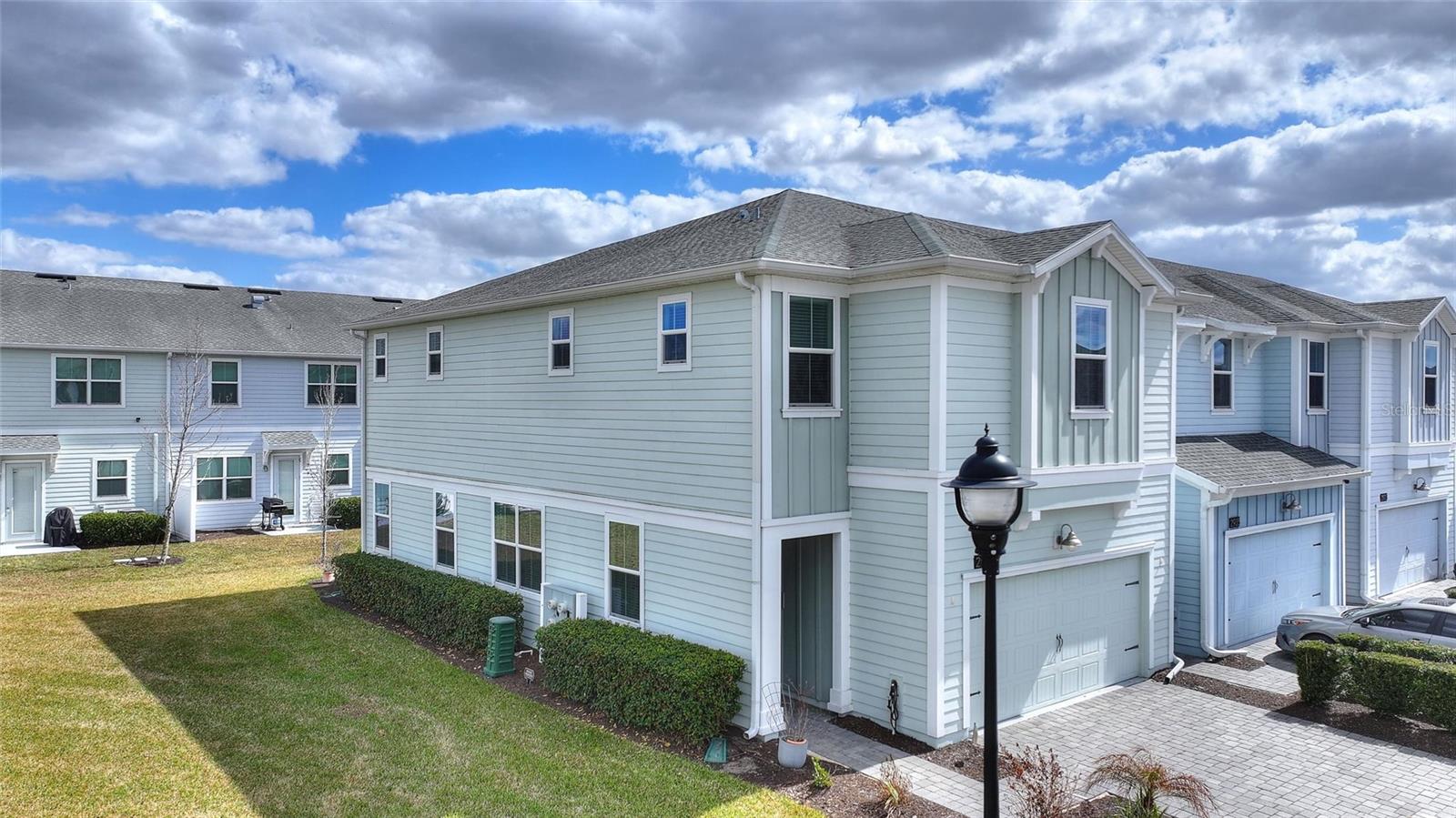 Image 2 of 63 For 2937 Theme Street