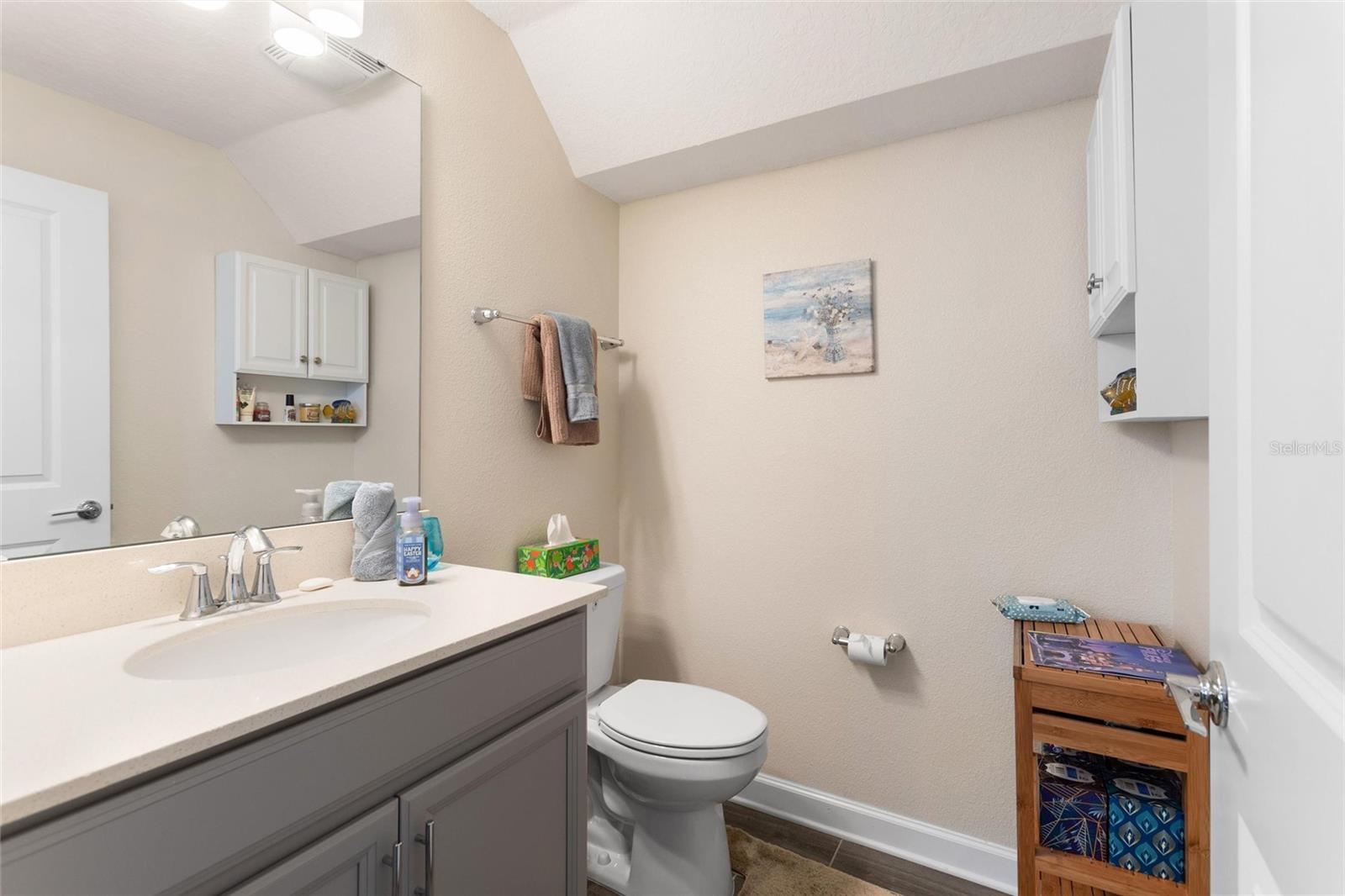 Image 31 of 63 For 2937 Theme Street