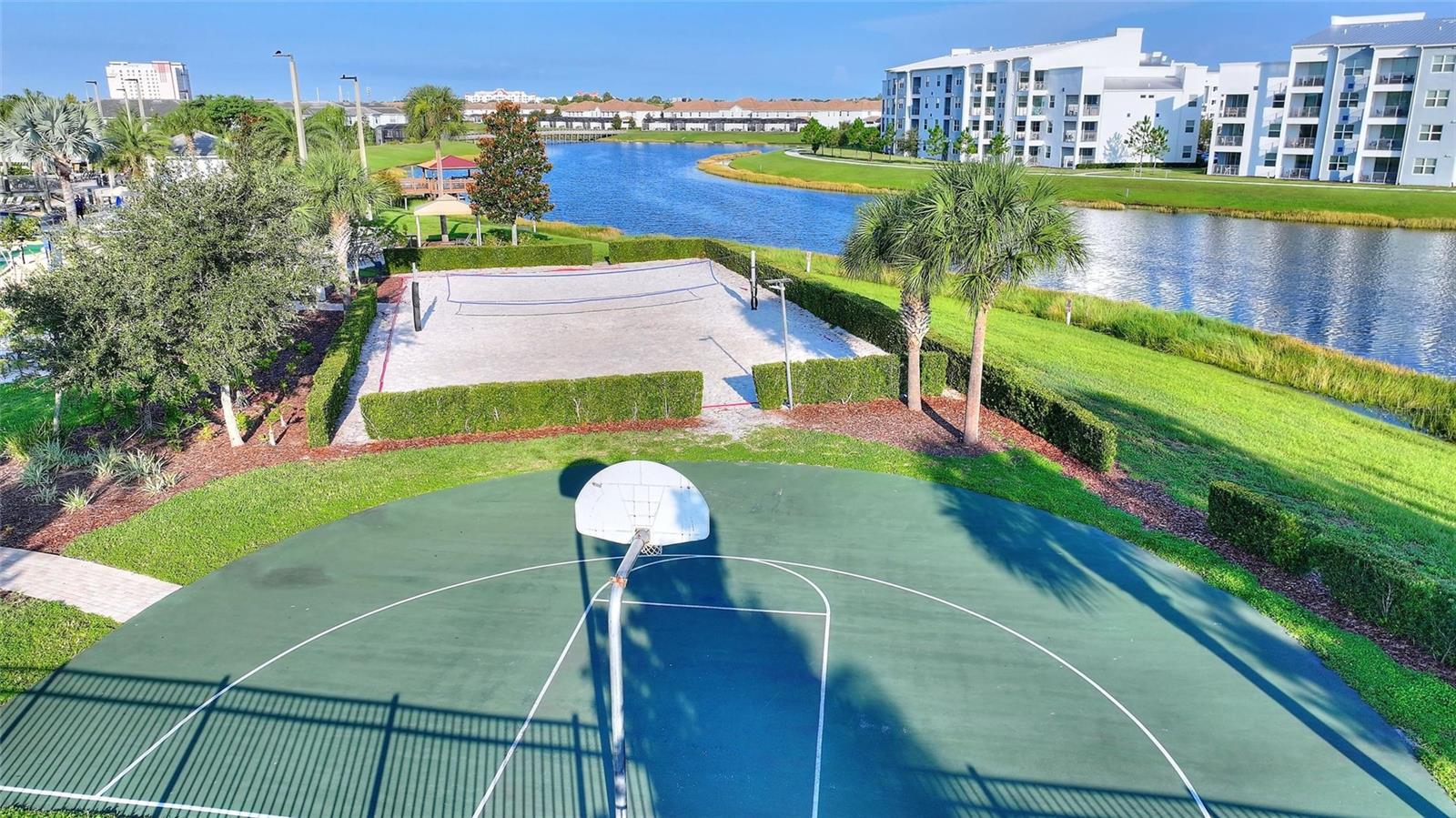 Image 44 of 63 For 2937 Theme Street