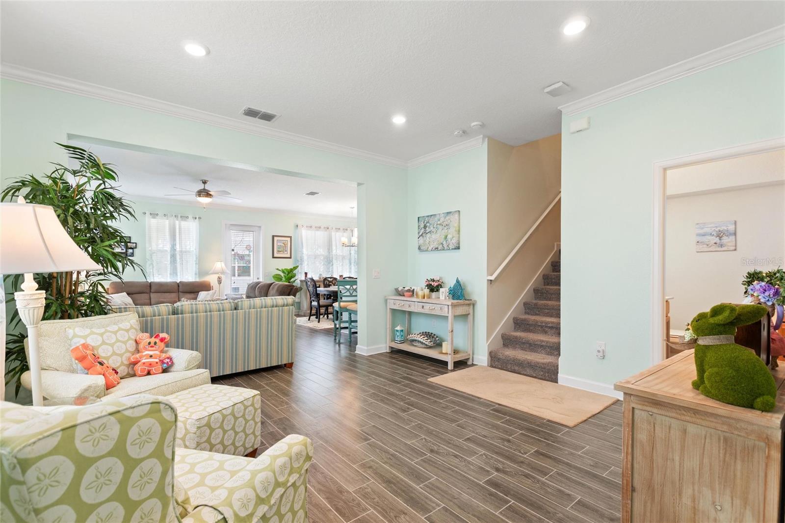 Image 9 of 63 For 2937 Theme Street