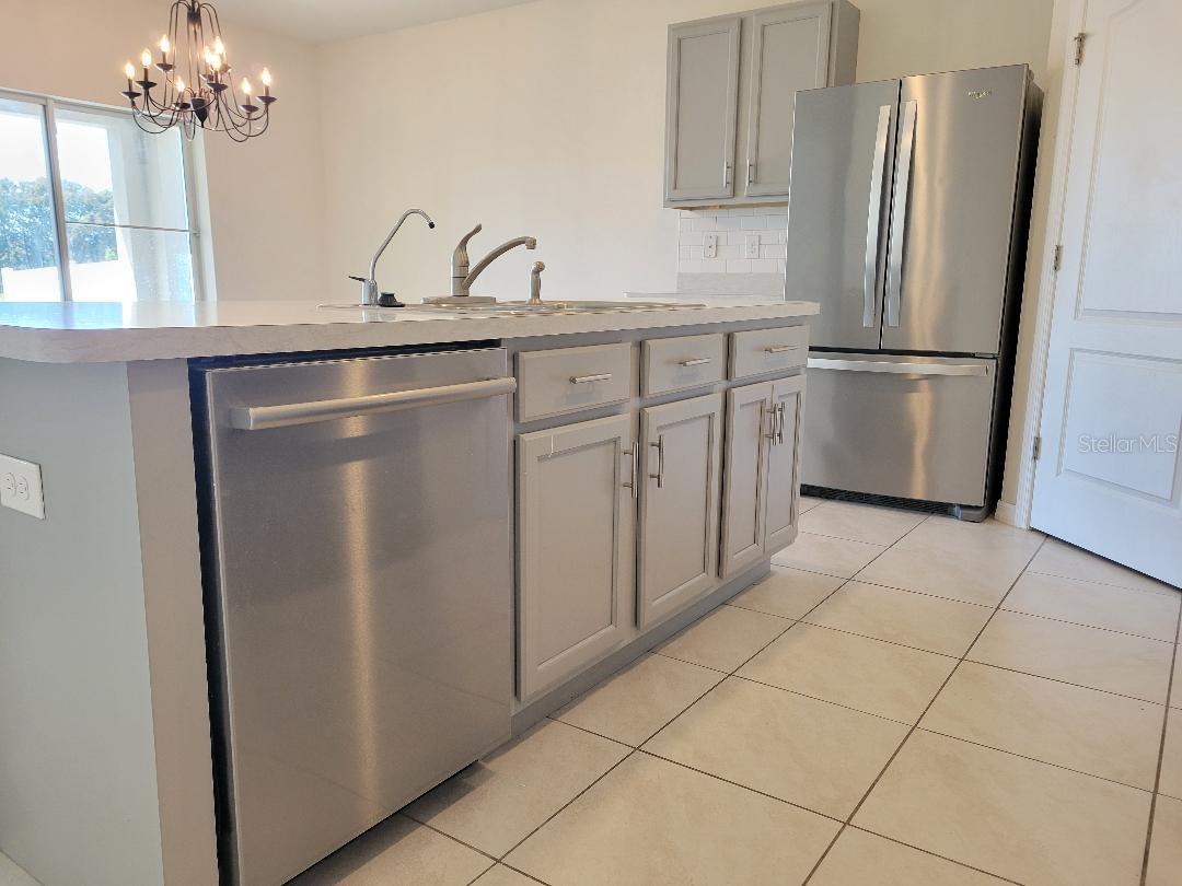 Image 11 of 19 For 4270 Roberta Drive