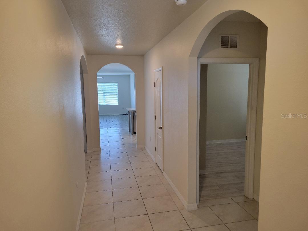 Image 7 of 19 For 4270 Roberta Drive