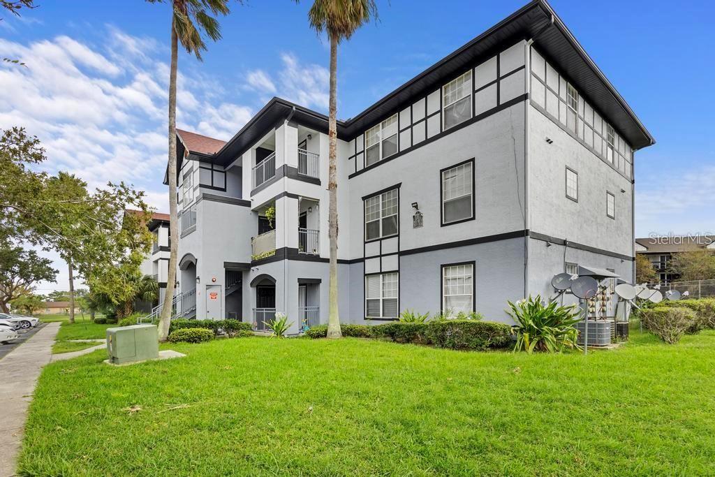 Image 2 of 18 For 3701 Castle Pines Lane 3927