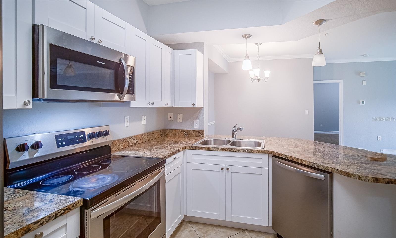 Image 4 of 18 For 3701 Castle Pines Lane 3927