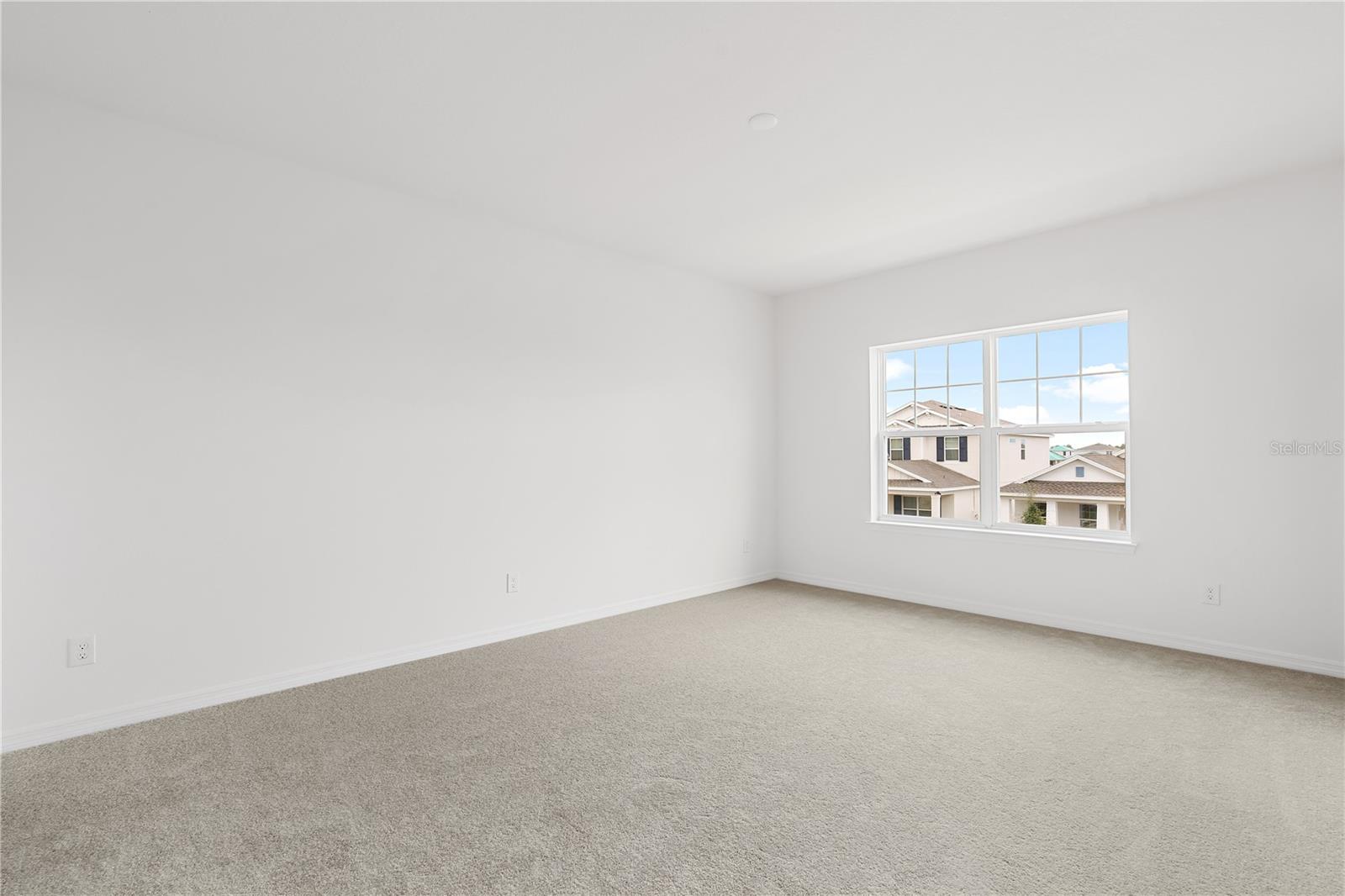 Image 12 of 32 For 15220 Blue Peacock Lane